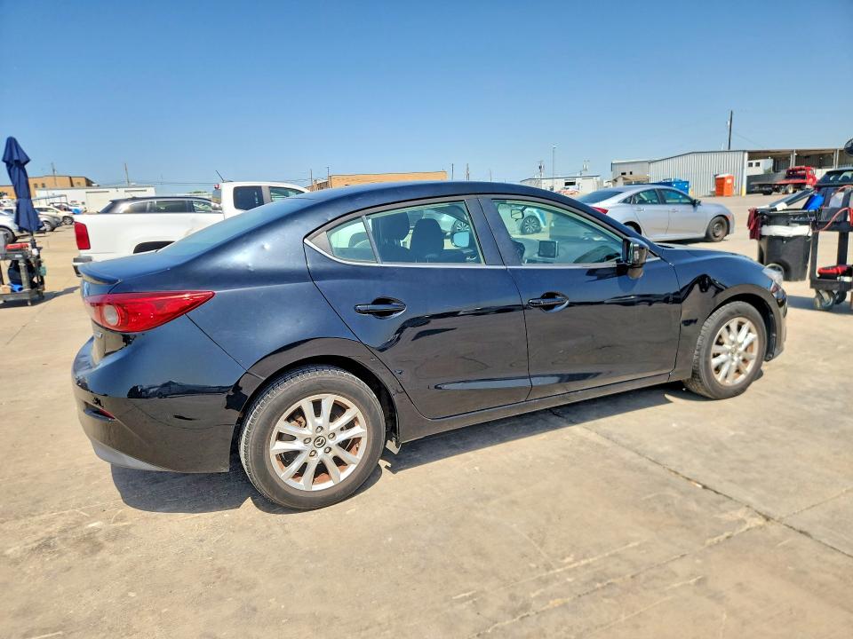 61694446 :رقم المزاد ، 3MZBM1V77FM183506 vin ، 2015 Mazda 3 مزاد بيع