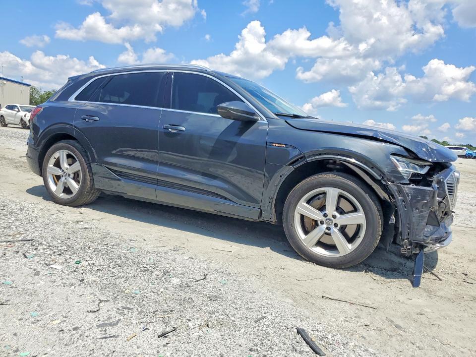 2019 Audi E-tron მანქანა იყიდება აუქციონზე, vin: WA1LAAGE7KB024783, აუქციონის ნომერი: 60629146
