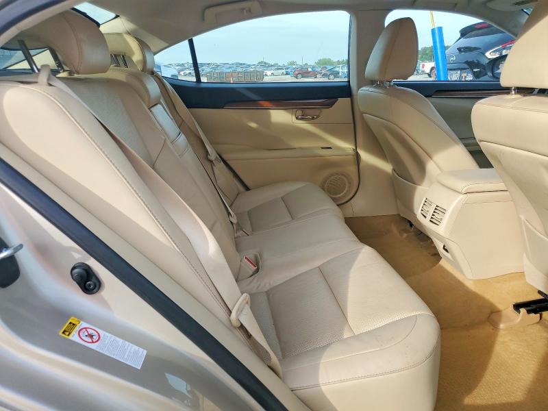 61372406 :رقم المزاد ، JTHBW1GG1E2044471 vin ، 2014 Lexus Es مزاد بيع