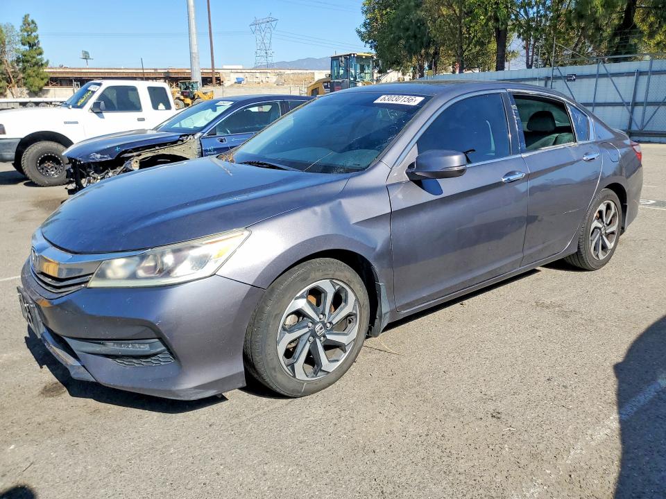 63030156 :رقم المزاد ، 1HGCR3F89GA030511 vin ، 2016 Honda Accord مزاد بيع