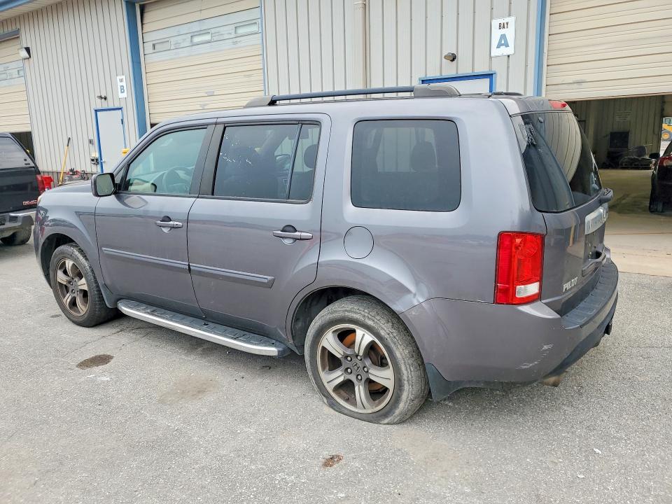 62830396 :رقم المزاد ، 5FNYF4H30FB067859 vin ، 2015 Honda Pilot مزاد بيع