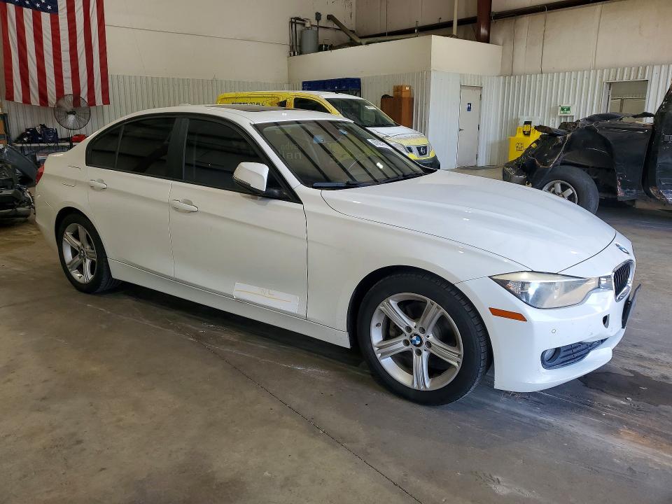 61926296 :رقم المزاد ، WBA3B1C56EK130684 vin ، 2014 Bmw 320 مزاد بيع