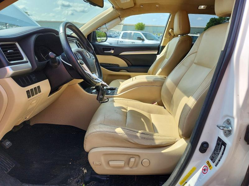 Продажа на аукционе авто 2015 Toyota Highlander, vin: 5TDKKRFH5FS085217, номер лота: 62103136