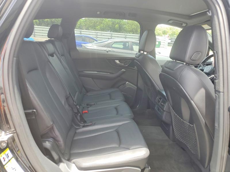 60550006 :رقم المزاد ، WA1LAAF71HD049632 vin ، 2017 Audi Q7 مزاد بيع