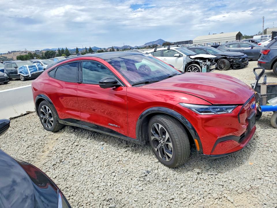 2022 Ford Mustang Mach-e მანქანა იყიდება აუქციონზე, vin: 3FMTK3R72NMA31372, აუქციონის ნომერი: 61893866