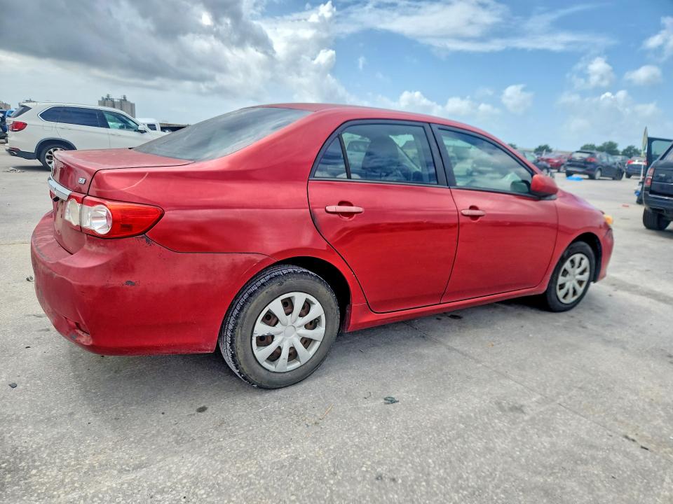 62354576 :رقم المزاد ، 2T1BU4EE0BC569481 vin ، 2011 Toyota Corolla مزاد بيع