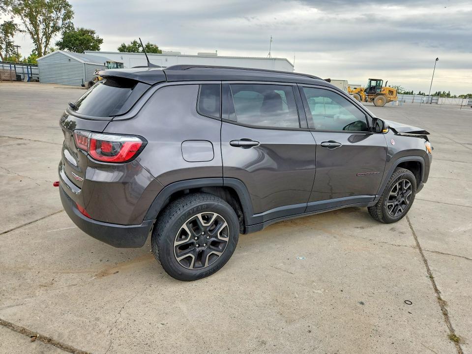2019 Jeep Compass მანქანა იყიდება აუქციონზე, vin: 3C4NJDDB4KT733387, აუქციონის ნომერი: 60704826