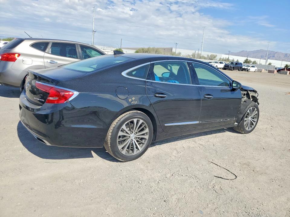 61544516 :رقم المزاد ، 1G4ZR5SS8HU159048 vin ، 2017 Buick Lacrosse مزاد بيع