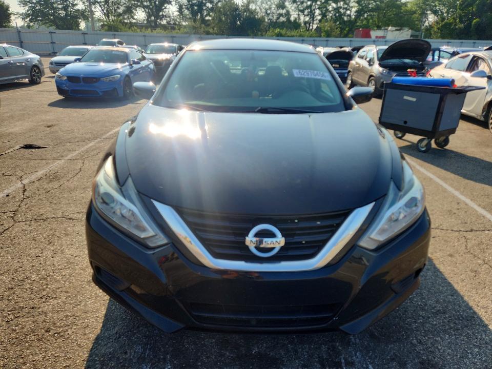 62970456 :رقم المزاد ، 1N4AL3AP7JC247790 vin ، 2018 Nissan Altima مزاد بيع