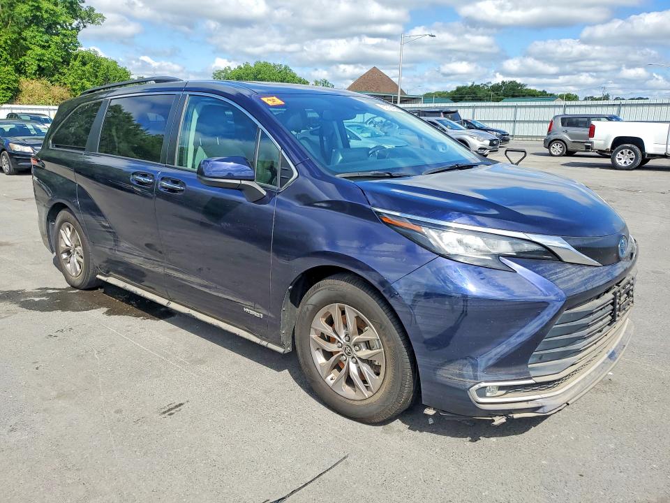 Продажа на аукционе авто 2021 Toyota Sienna, vin: 5TDJRKEC7MS016207, номер лота: 59731606