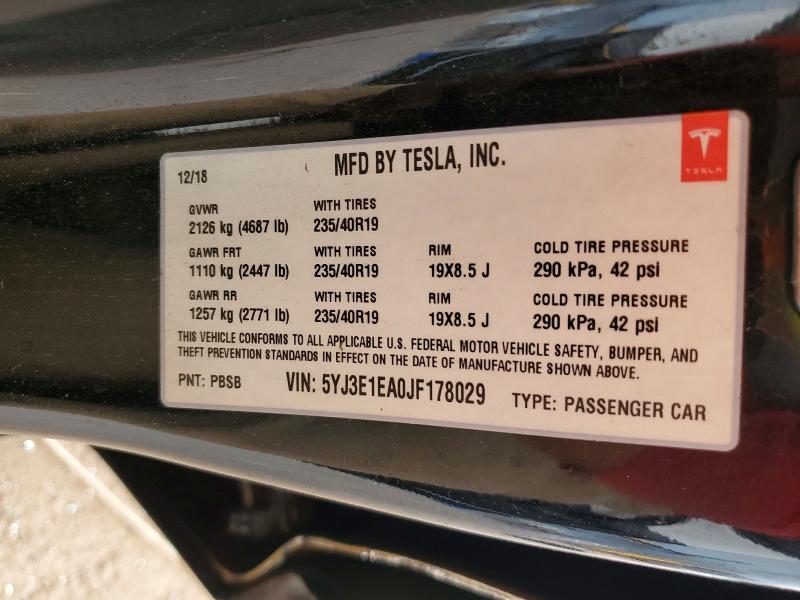 60818486 :رقم المزاد ، 5YJ3E1EA0JF178029 vin ، 2018 Tesla Model 3 مزاد بيع