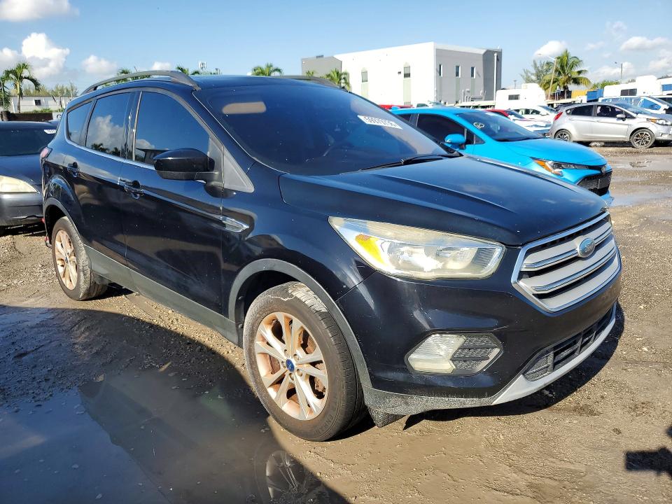 Продажа на аукционе авто 2018 Ford Escape, vin: 1FMCU0GD5JUB28170, номер лота: 59979736