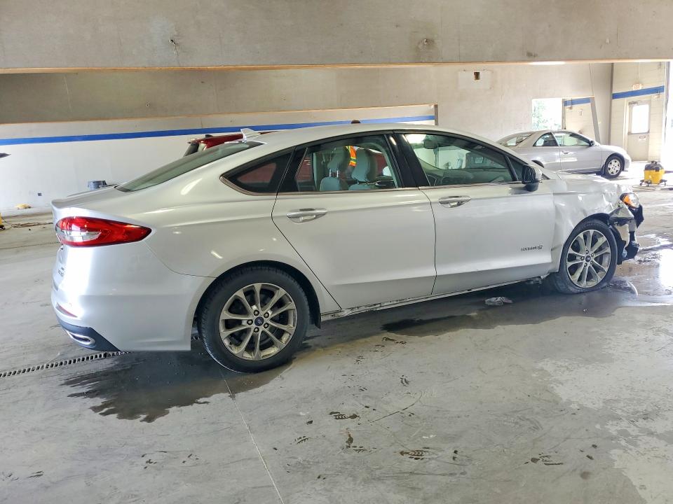 Продажа на аукционе авто 2019 Ford Fusion, vin: 3FA6P0LU4KR110210, номер лота: 61955466