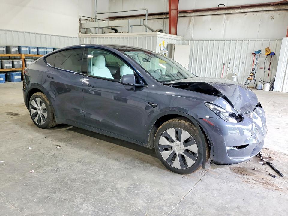 59828046 :رقم المزاد ، 7SAYGDEE2PF838670 vin ، 2023 Tesla Model Y مزاد بيع