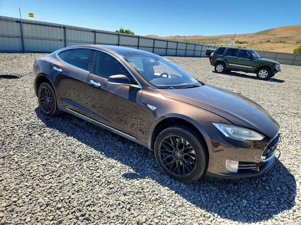 2014 Tesla Model S მანქანა იყიდება აუქციონზე, vin: 5YJSA1H19EFP48618, აუქციონის ნომერი: 60206356