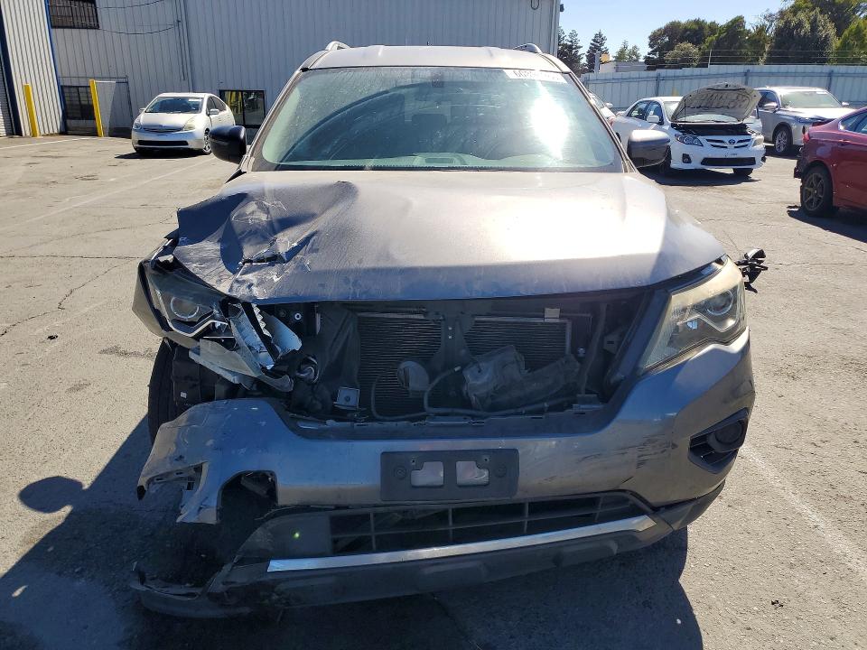 Продажа на аукционе авто 2018 Nissan Pathfinder, vin: 5N1DR2MN2JC620417, номер лота: 60896966