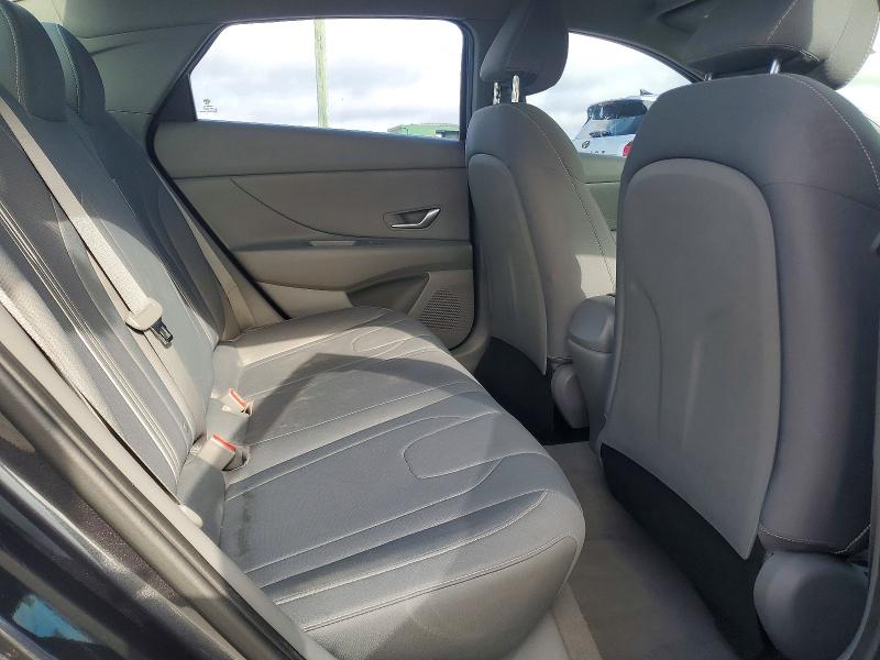 Продажа на аукционе авто 2022 Hyundai Elantra, vin: 5NPLM4AG1NH071013, номер лота: 61809166