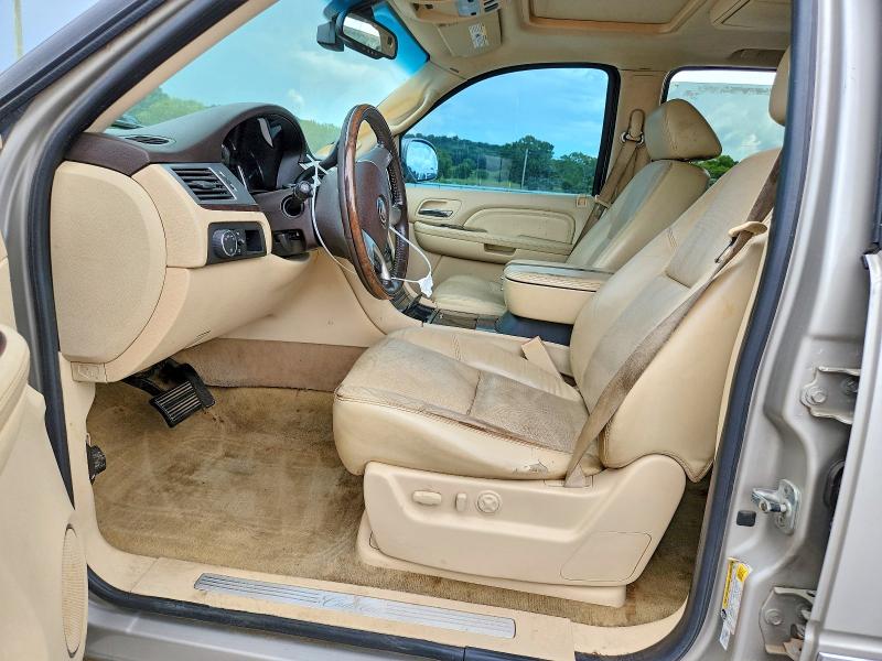 2007 Cadillac Escalade მანქანა იყიდება აუქციონზე, vin: 1GYEC63867R290312, აუქციონის ნომერი: 60893836