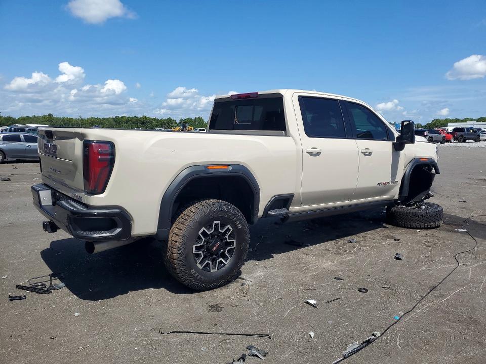 61679926 :رقم المزاد ، 1GT4UZEY7TF210444 vin ، 2026 Gmc Sierra مزاد بيع