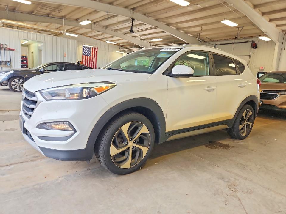 62633956 :رقم المزاد ، KM8J3CA25HU281886 vin ، 2017 Hyundai Tucson مزاد بيع
