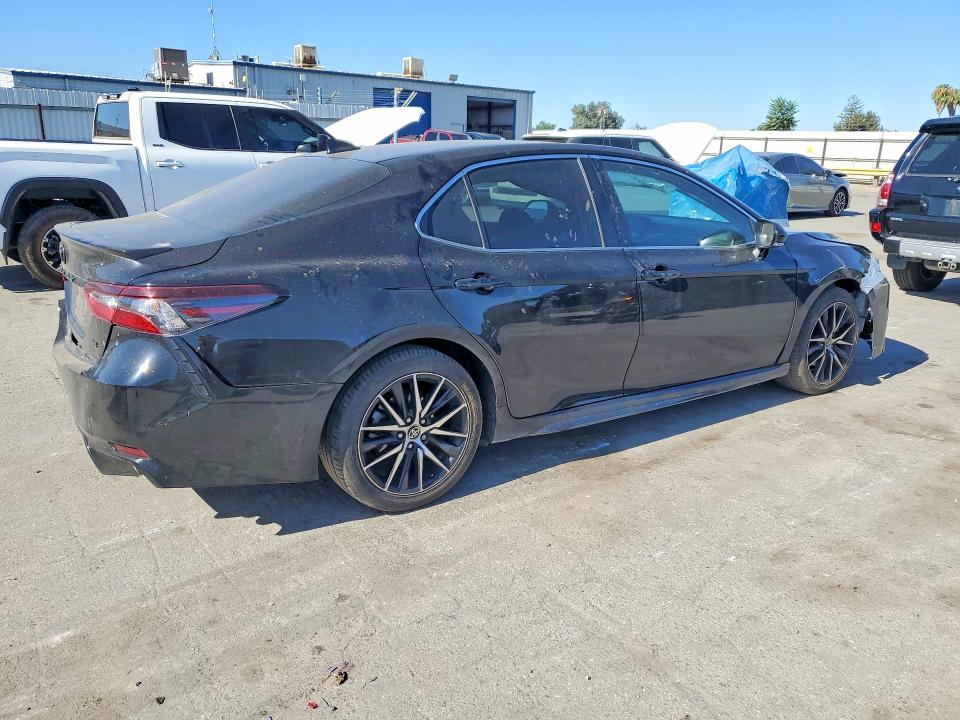 2022 Toyota Camry მანქანა იყიდება აუქციონზე, vin: 4T1T11AK0NU620312, აუქციონის ნომერი: 61166866