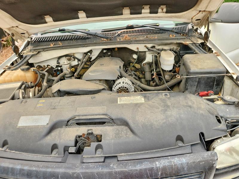 61535306 :رقم المزاد ، 1GTHC24U74E401654 vin ، 2004 Gmc Sierra مزاد بيع