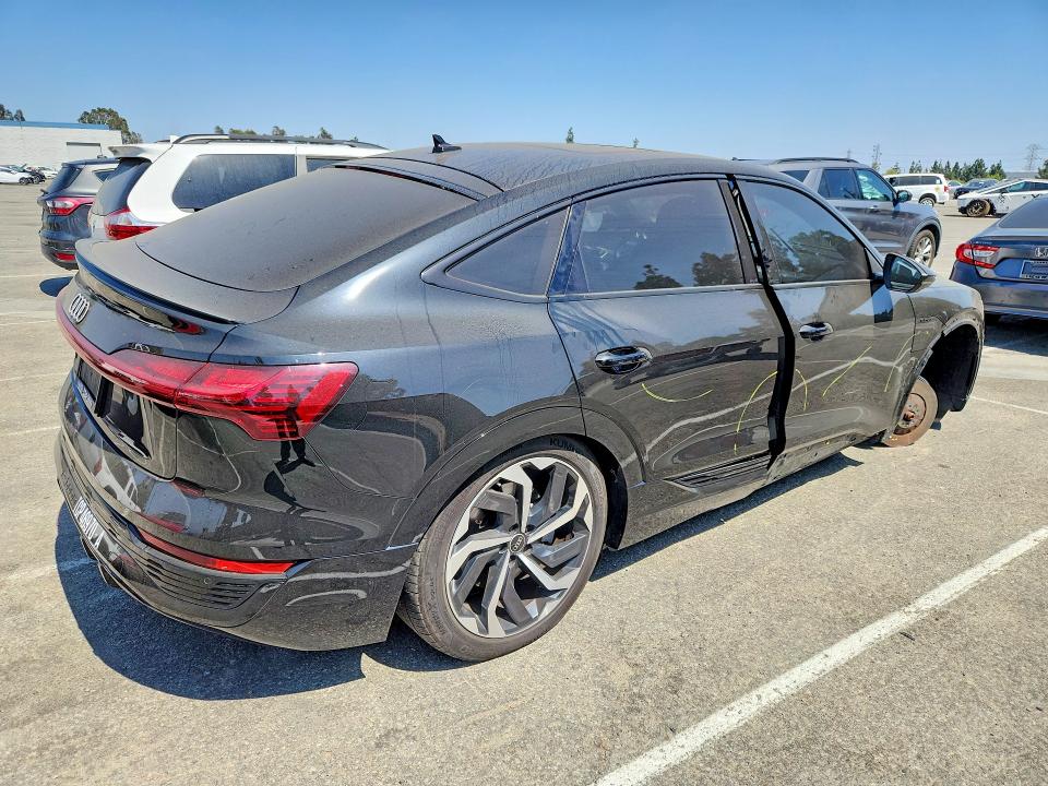 Продажа на аукционе авто 2024 Audi Q8 E-tron, vin: WA1CAAGE1RB049267, номер лота: 59160316