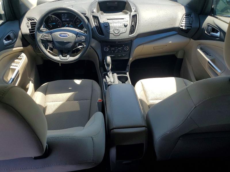 62530866 :رقم المزاد ، 1FMCU0GD6JUD07995 vin ، 2018 Ford Escape مزاد بيع