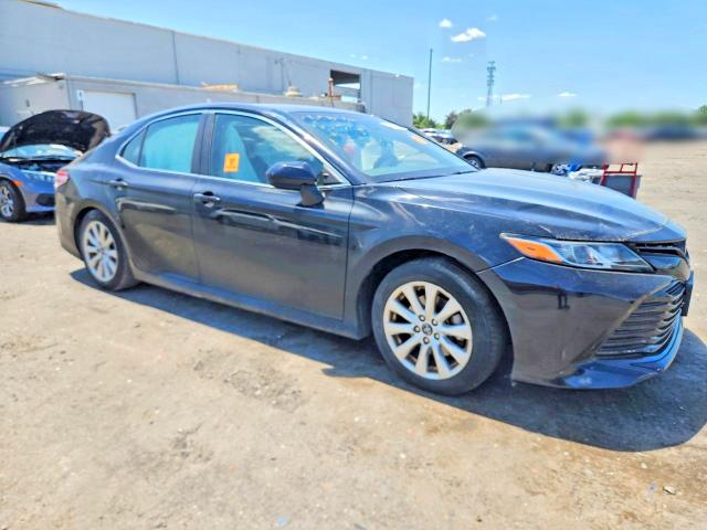 Продажа на аукционе авто 2018 Toyota Camry, vin: 4T1B11HK1JU114127, номер лота: 62512616