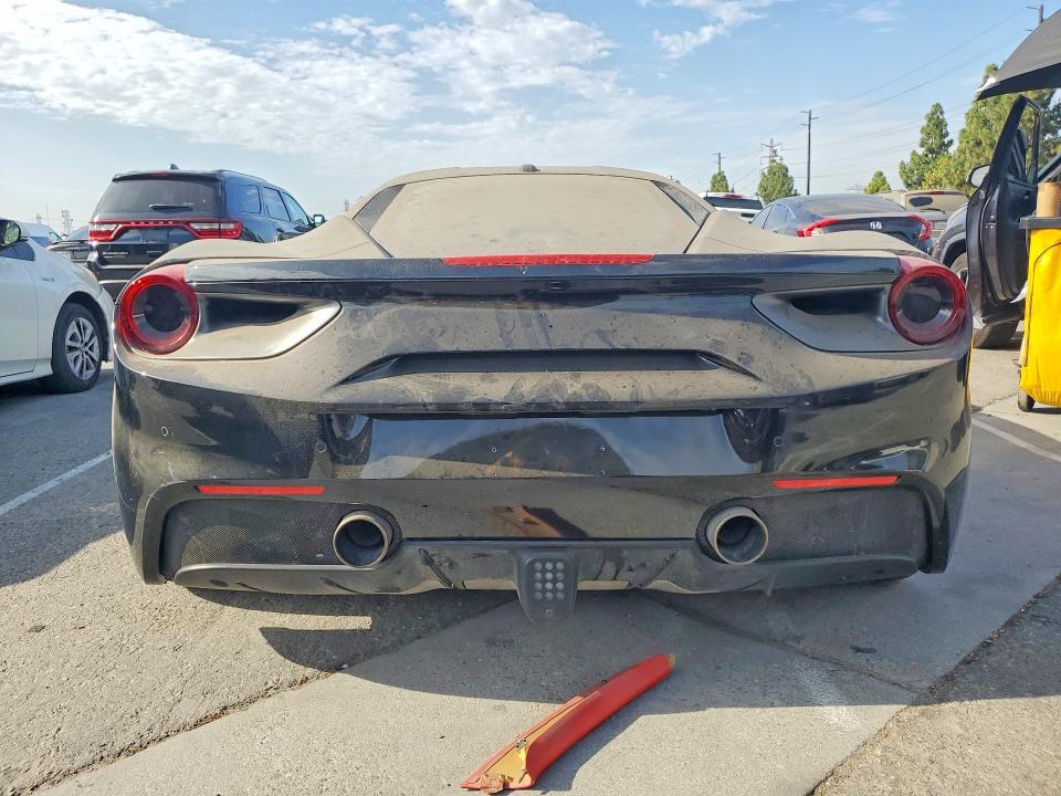 2018 Ferrari 488 Gtb მანქანა იყიდება აუქციონზე, vin: ZFF79ALA8J0229480, აუქციონის ნომერი: 60896036