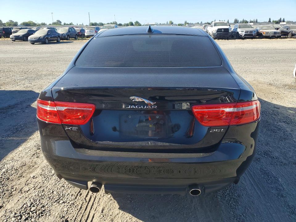 Auction sale of the 2017 Jaguar Xe, vin: SAJAR4BG6HA976593, lot number: 61320776