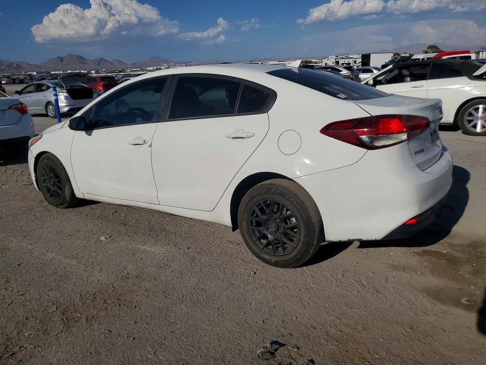 63208476 :رقم المزاد ، 3KPFK4A76HE058334 vin ، 2017 Kia Forte مزاد بيع