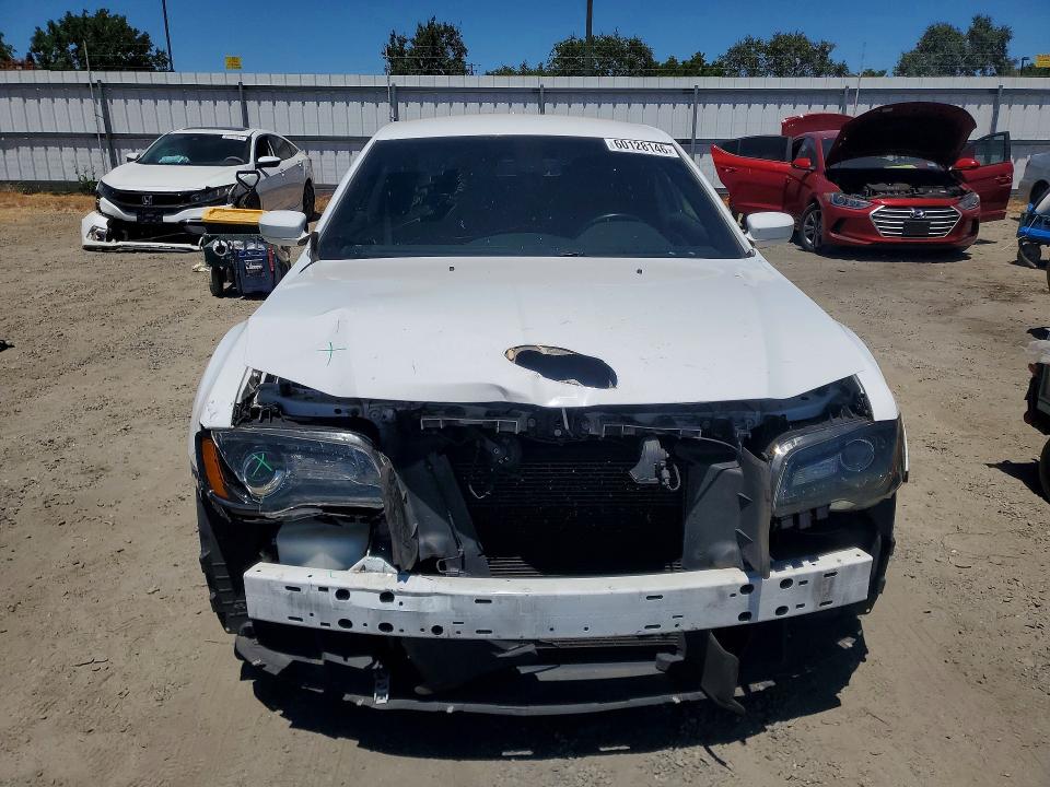 Продажа на аукционе авто 2018 Chrysler 300, vin: 2C3CCABG4JH227360, номер лота: 60128146