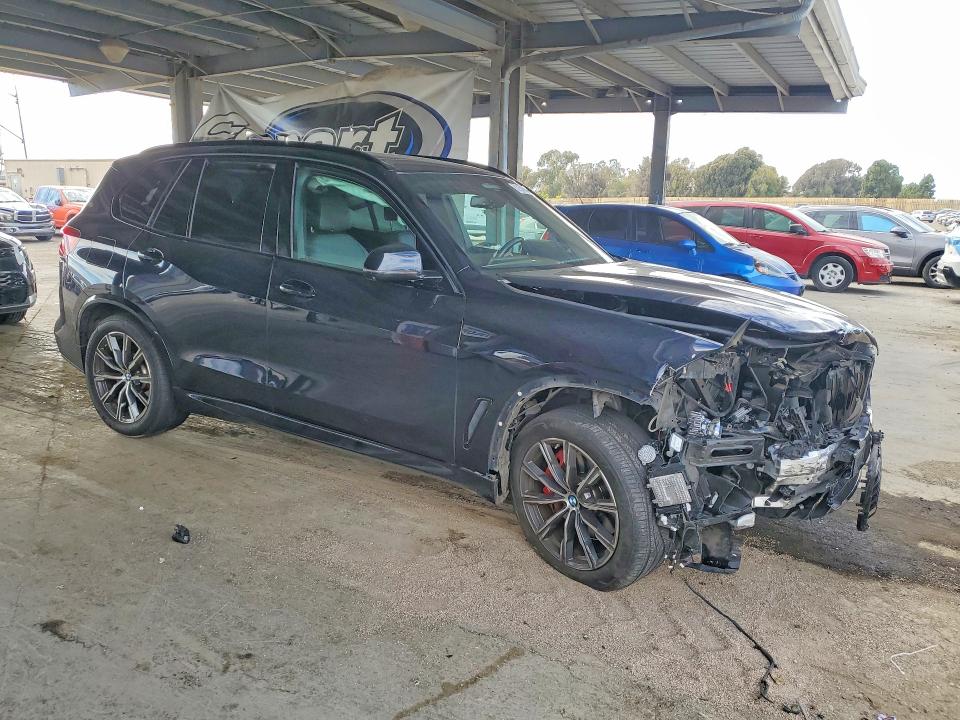 62158896 :رقم المزاد ، 5UXCR6C00N9L56399 vin ، 2022 Bmw X5 مزاد بيع