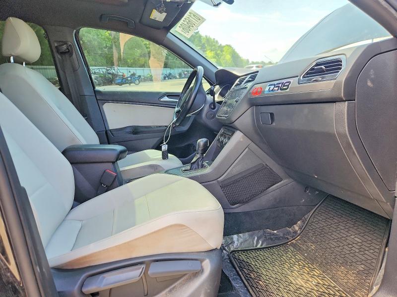 Продажа на аукционе авто 2021 Volkswagen Tiguan, vin: 3VV3B7AX8MM085475, номер лота: 61166406