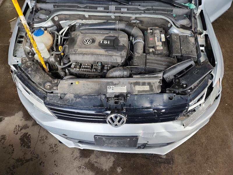 62796706 :رقم المزاد ، 3VWD07AJ4EM215223 vin ، 2014 Volkswagen Jetta مزاد بيع