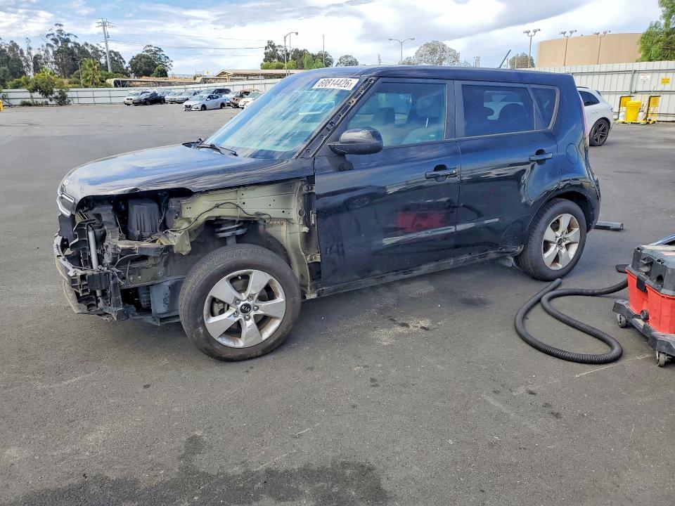60814426 :رقم المزاد ، KNDJN2A26J7560003 vin ، 2018 Kia Soul مزاد بيع