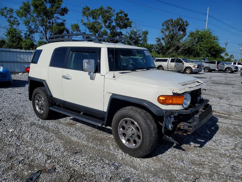 Продаж на аукціоні авто 2013 Toyota Fj Cruiser, vin: JTEBU4BF8DK158520, номер лоту: 95586705