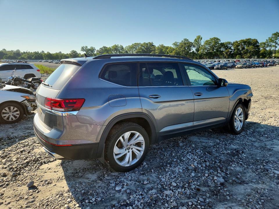 61422756 :رقم المزاد ، 1V2JP2CA5NC533854 vin ، 2022 Volkswagen Atlas مزاد بيع