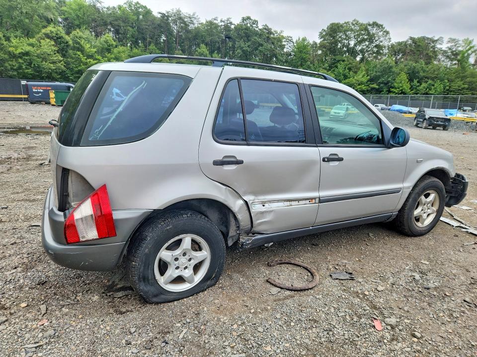 1999 Mercedes-benz Ml მანქანა იყიდება აუქციონზე, vin: 4JGAB54E0XA119149, აუქციონის ნომერი: 60015786