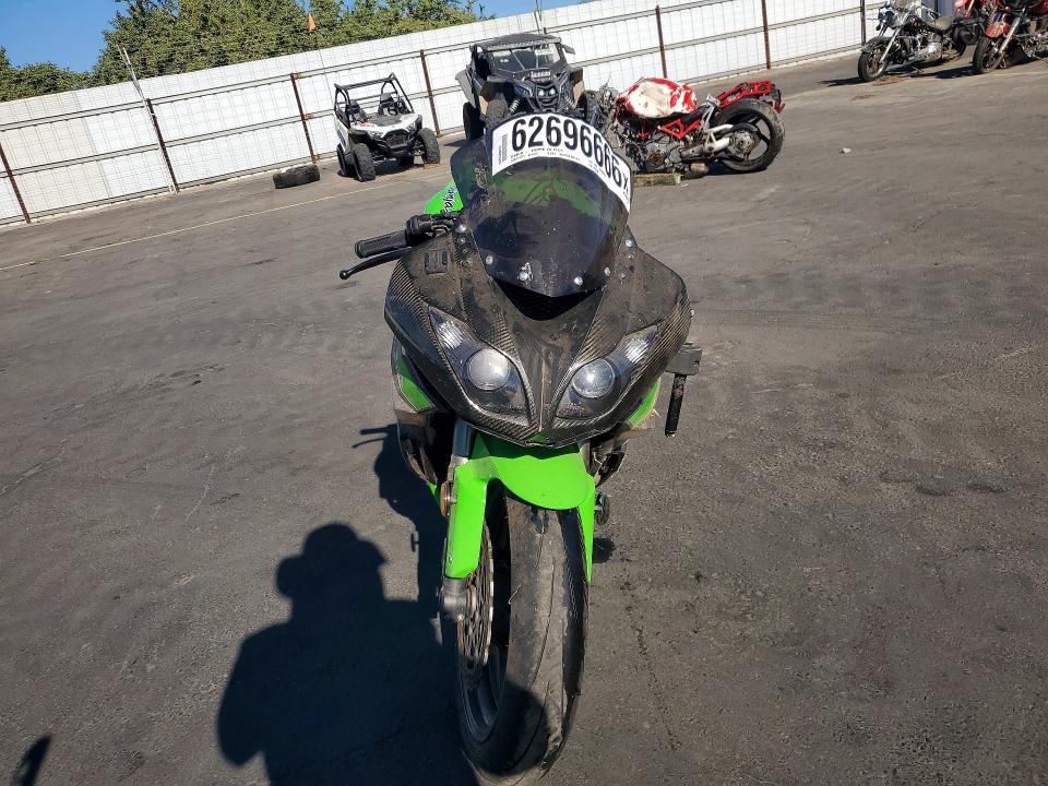 62696666 :رقم المزاد ، JKAZX4R11CA033040 vin ، 2012 Kawasaki Zx600 مزاد بيع