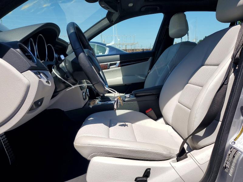 2014 Mercedes-benz C მანქანა იყიდება აუქციონზე, vin: WDDGF4HB0EA965961, აუქციონის ნომერი: 62762506