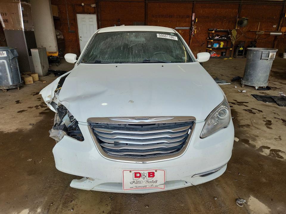 2013 Chrysler 200 მანქანა იყიდება აუქციონზე, vin: 1C3CCBBB1DN579835, აუქციონის ნომერი: 59601186
