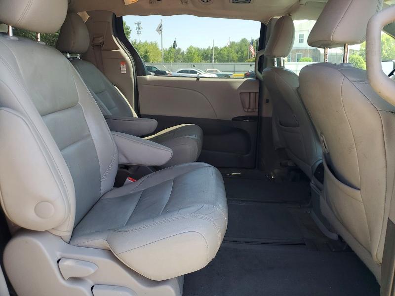 2015 Toyota Sienna მანქანა იყიდება აუქციონზე, vin: 5TDDK3DC7FS113838, აუქციონის ნომერი: 61083276