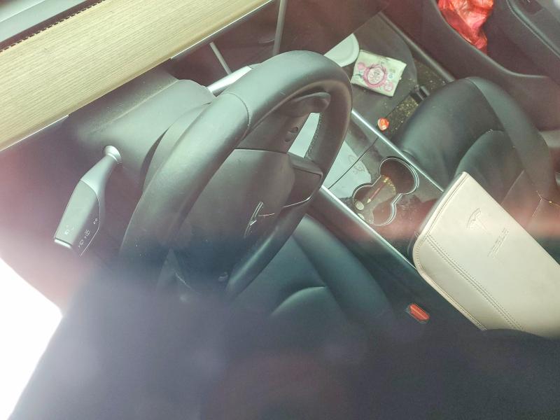 61368246 :رقم المزاد ، 5YJ3E1EA2JF009548 vin ، 2018 Tesla Model 3 مزاد بيع
