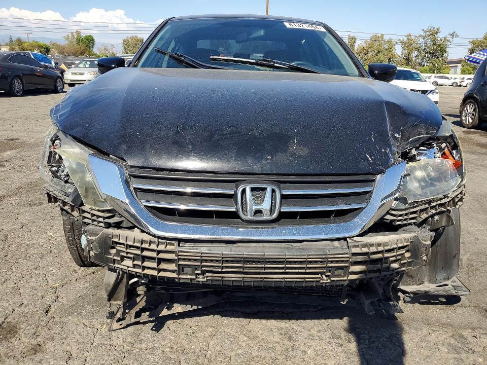 61321466 :رقم المزاد ، 1HGCR2F50FA132696 vin ، 2015 Honda Accord مزاد بيع