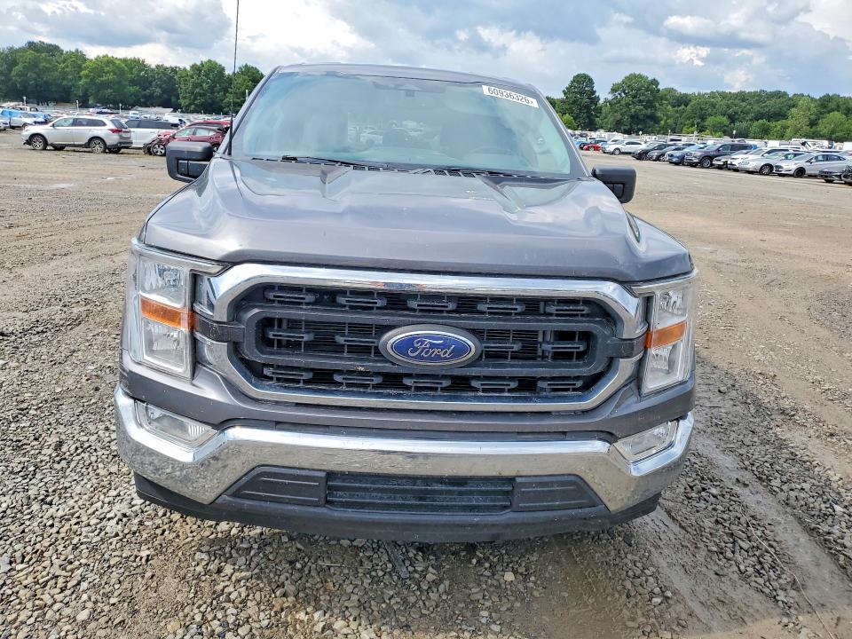 60936326 :رقم المزاد ، 1FTEW1CB8NKD57364 vin ، 2022 Ford F150 مزاد بيع