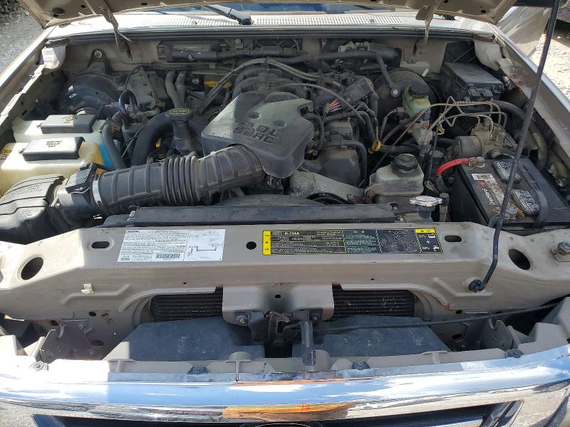 61119816 :رقم المزاد ، 4F4YR17E83TM17652 vin ، 2003 Mazda B4000 مزاد بيع