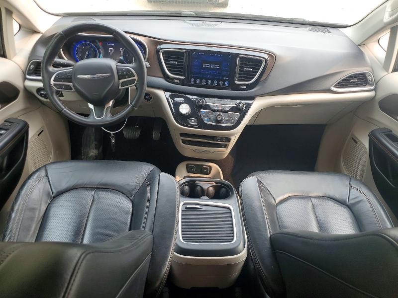 61108746 :رقم المزاد ، 2C4RC1EG6HR844443 vin ، 2017 Chrysler Pacifica مزاد بيع