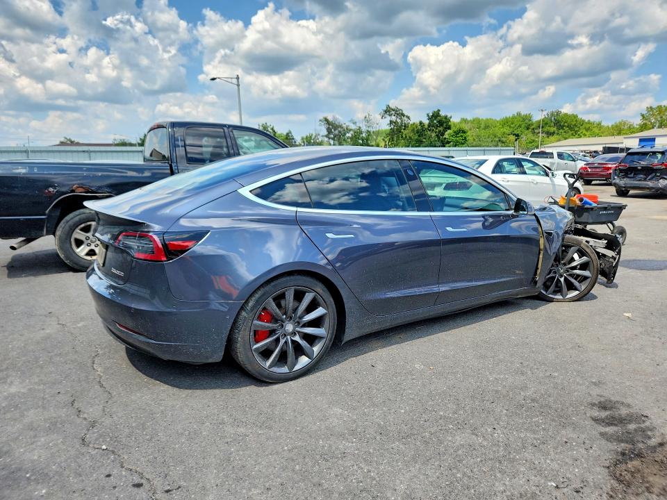 2019 Tesla Model 3 მანქანა იყიდება აუქციონზე, vin: 5YJ3E1EB0KF392898, აუქციონის ნომერი: 63315806